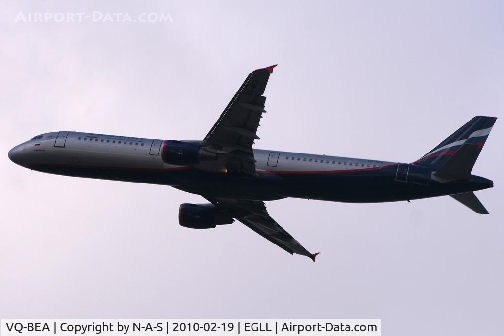 VQ-BEA, 2009 Airbus A321-211 C/N 4058, Departing 27L