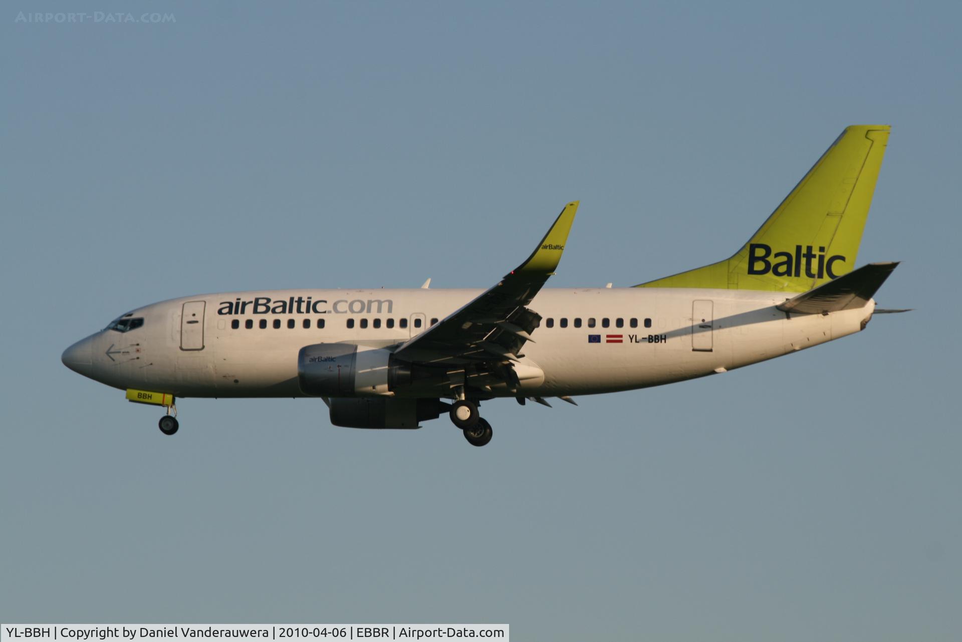 YL-BBH, 1990 Boeing 737-548 C/N 24968, Early arrival of flight BT601 to RWY 25L