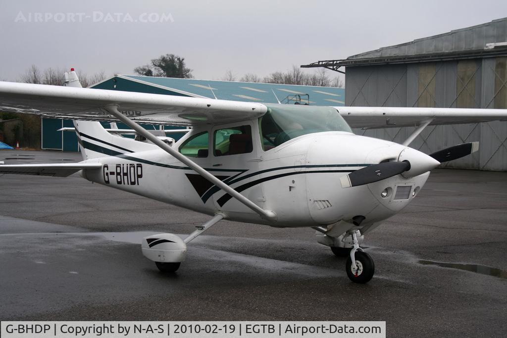 G-BHDP, 1980 Reims F182Q C/N 0131, Based