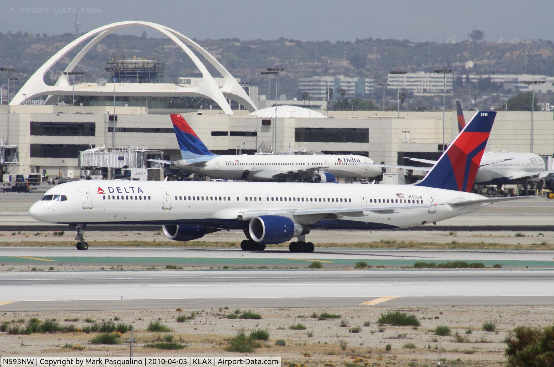 N593NW, 2003 Boeing 757-351 C/N 32993, Boeing 757-200