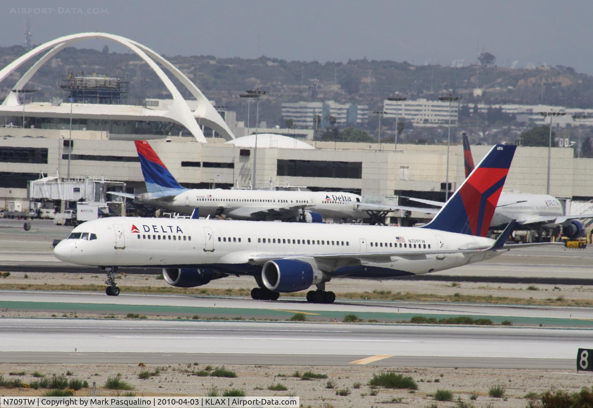 N709TW, 1997 Boeing 757-2Q8 C/N 28168, Boeing 757-200