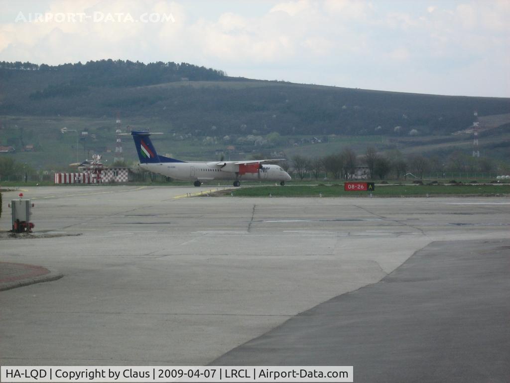 HA-LQD, 2002 De Havilland Canada DHC-8-402Q Dash 8 C/N 4063, Horrible paint scheme