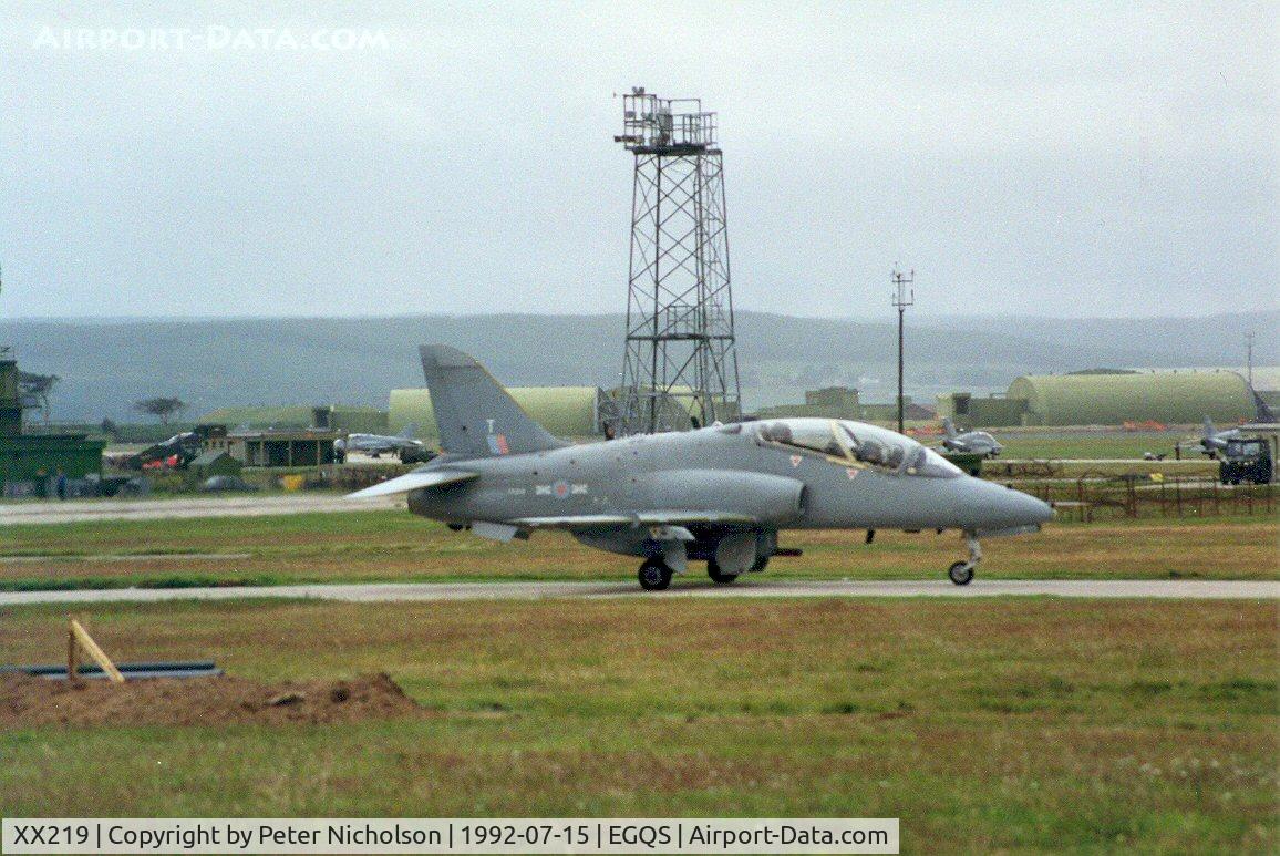 XX219, 1978 Hawker Siddeley Hawk T.1A C/N 055/312055, Hawk T.1A of 151 Squadron preparing to join Runway 23 at RAF Lossiemouth in the Summer of 1992.