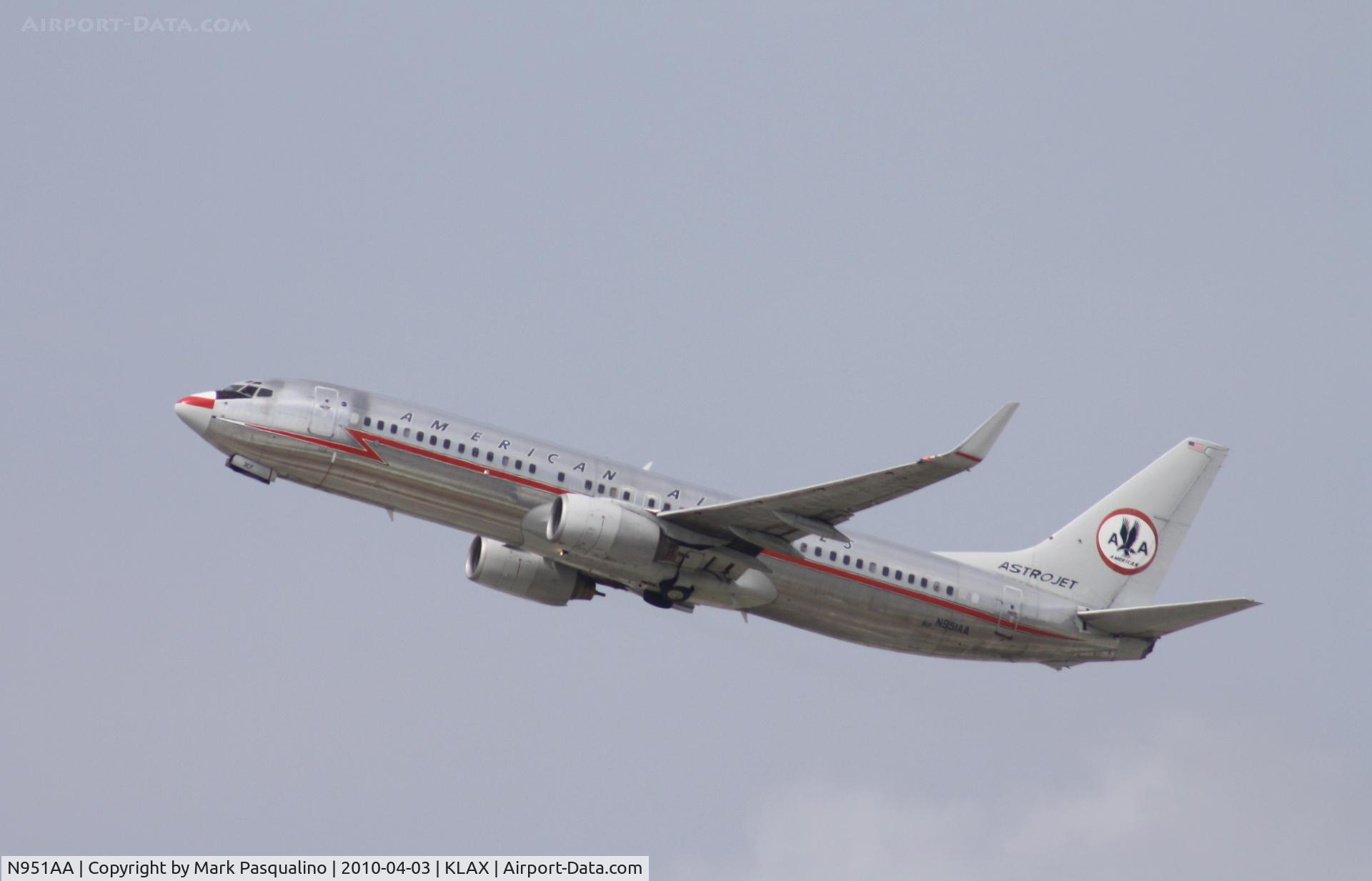 N951AA, 2000 Boeing 737-823 C/N 29538, Boeing 737-800