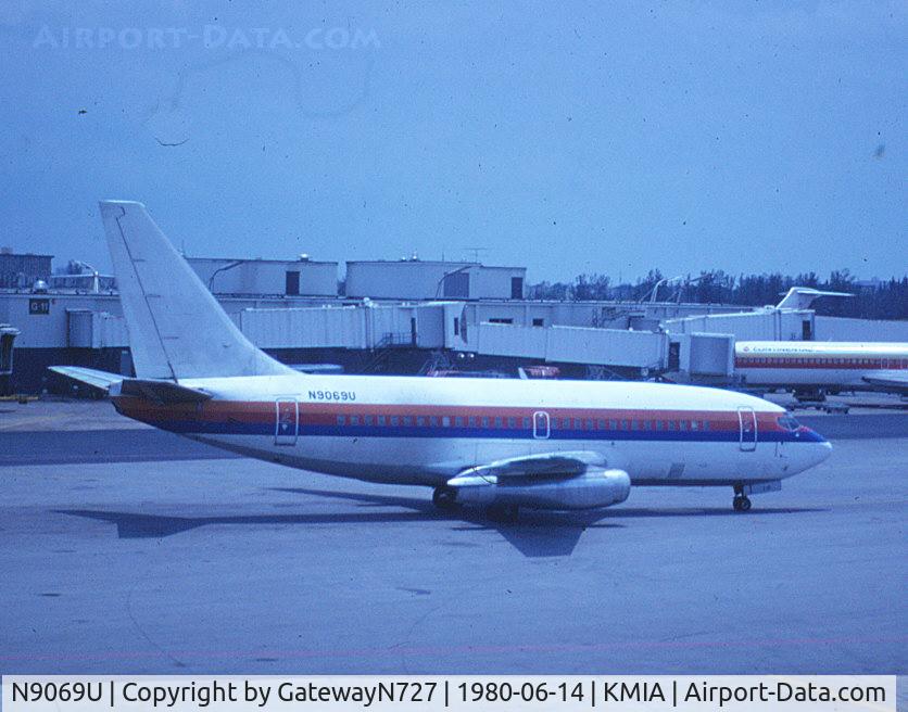 N9069U, 1969 Boeing 737-222 C/N 19950, On temporary duty with Air Florida.