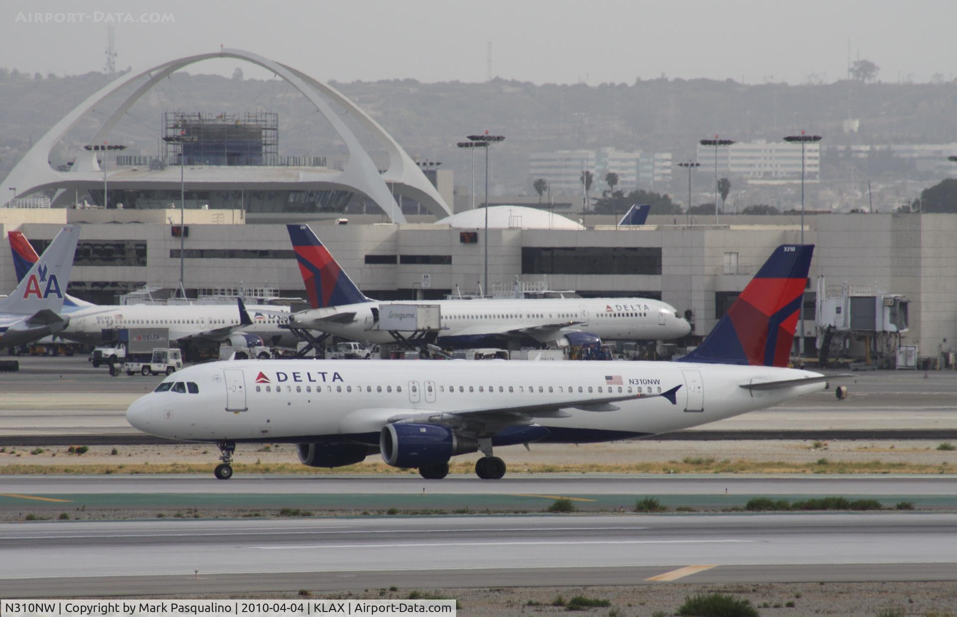 N310NW, 1990 Airbus A320-211 C/N 121, Airbus A320