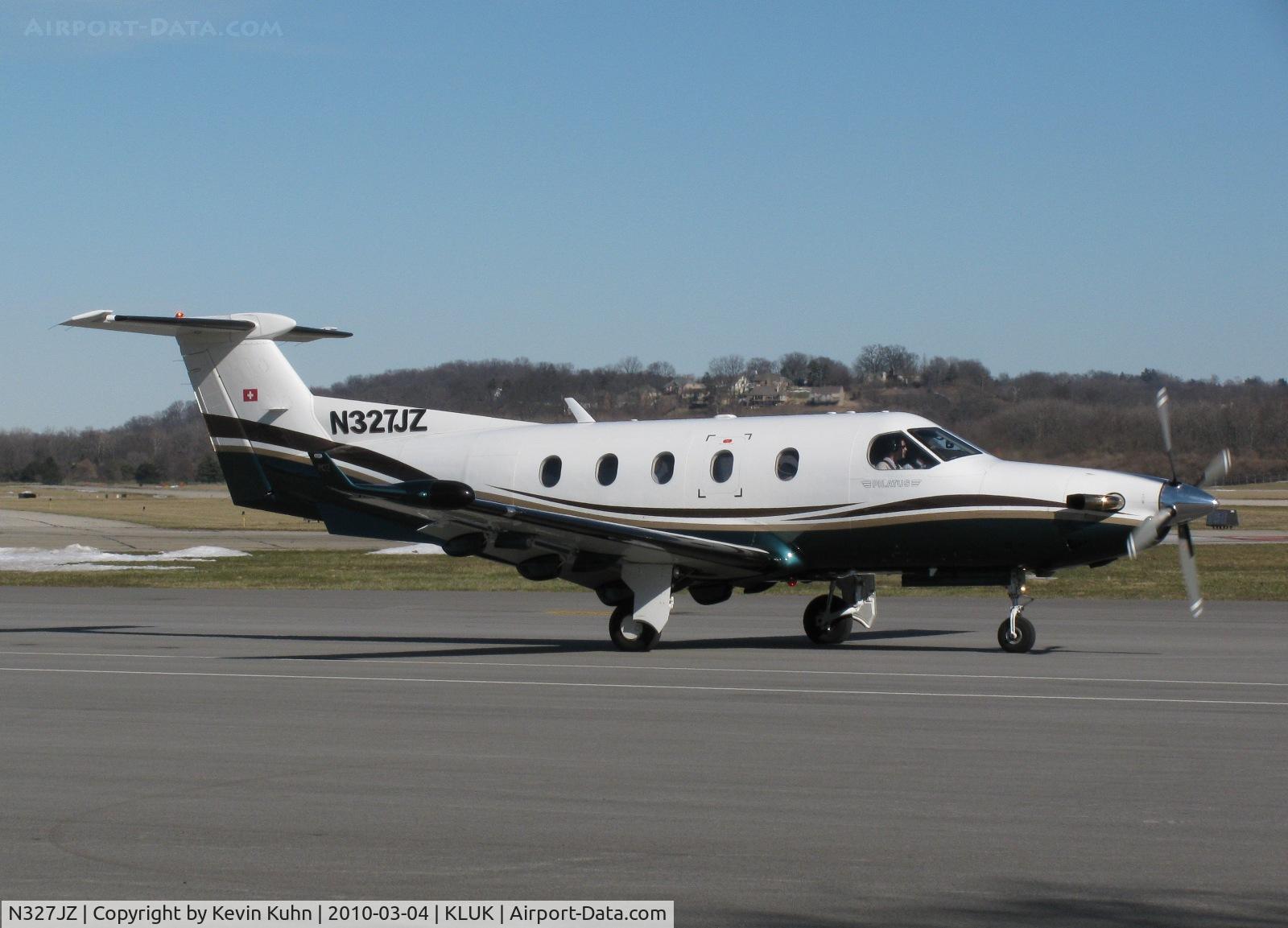 N327JZ, 2000 Pilatus PC-12/45 C/N 327, Passing by the terminal ramp area