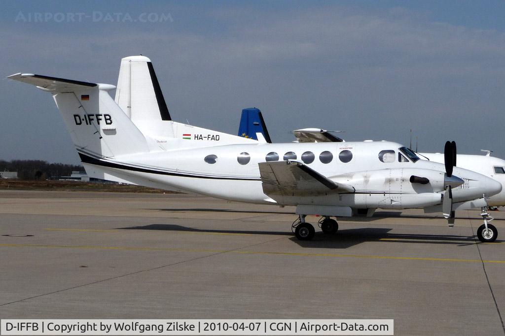 D-IFFB, 1993 Beech Super King Air 300LW C/N FA-224, visitor