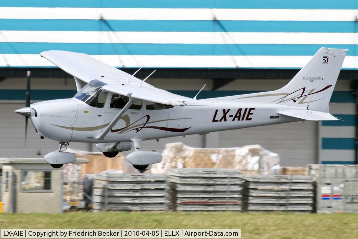 LX-AIE, Cessna 172S Skyhawk SP C/N 172S10739, about to touchdown