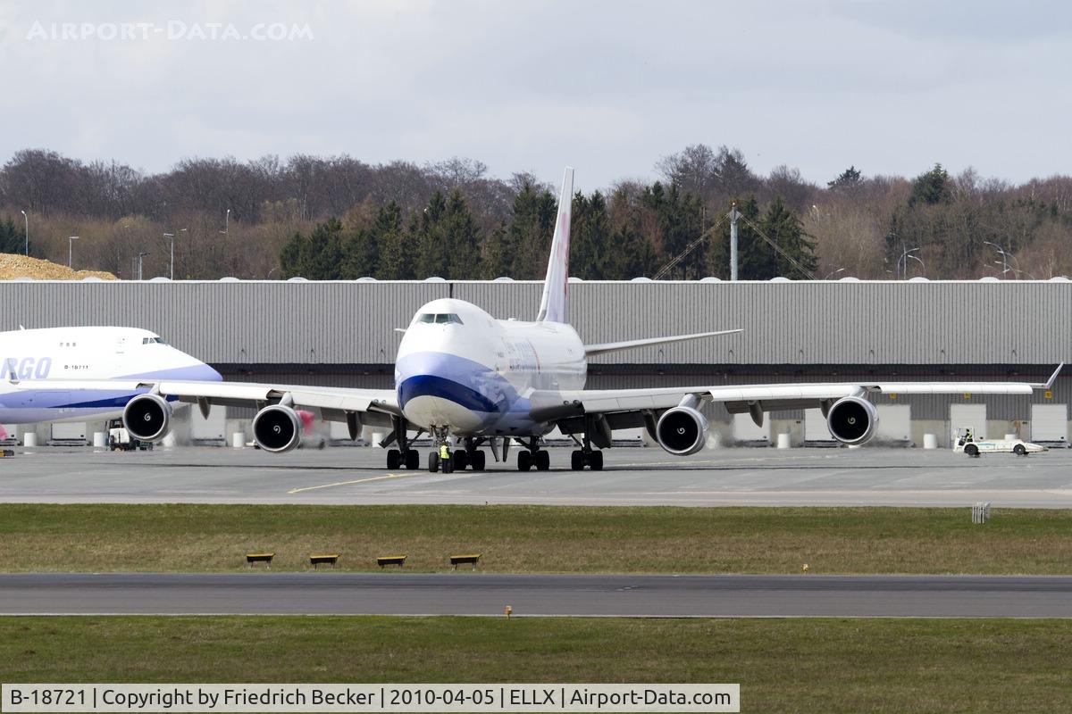 B-18721, 2005 Boeing 747-409F/SCD C/N 33738, startup