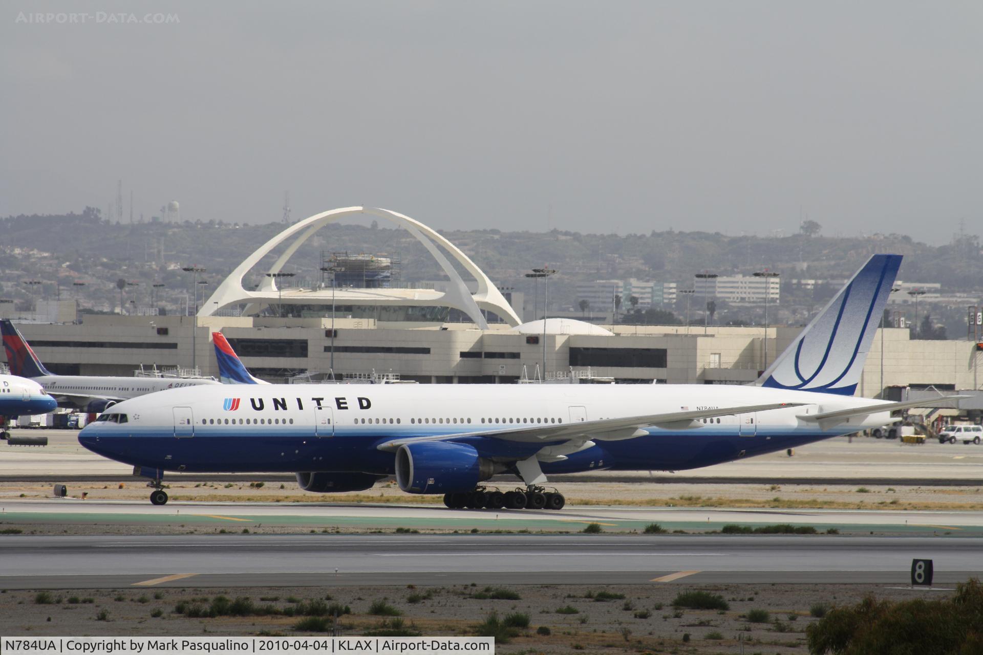 N784UA, 1997 Boeing 777-222/ER C/N 26951, Boeing 777-200