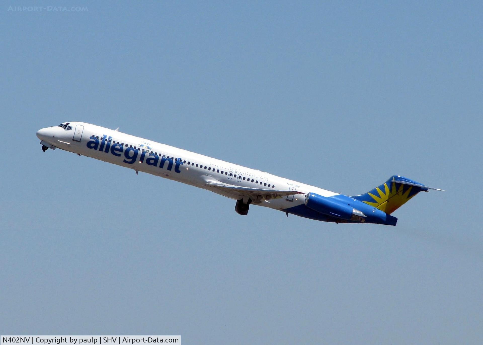 N402NV, 1989 McDonnell Douglas MD-88 C/N 49763, Gear going up off of 32 at Shreveport Regional.