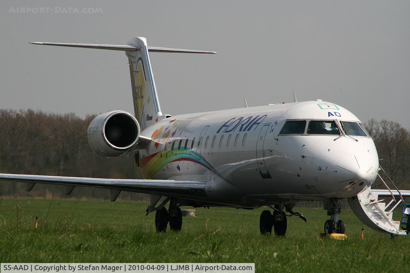 S5-AAF, 1998 Canadair CRJ-200LR (CL-600-2B19) C/N 7272, Adria Airways