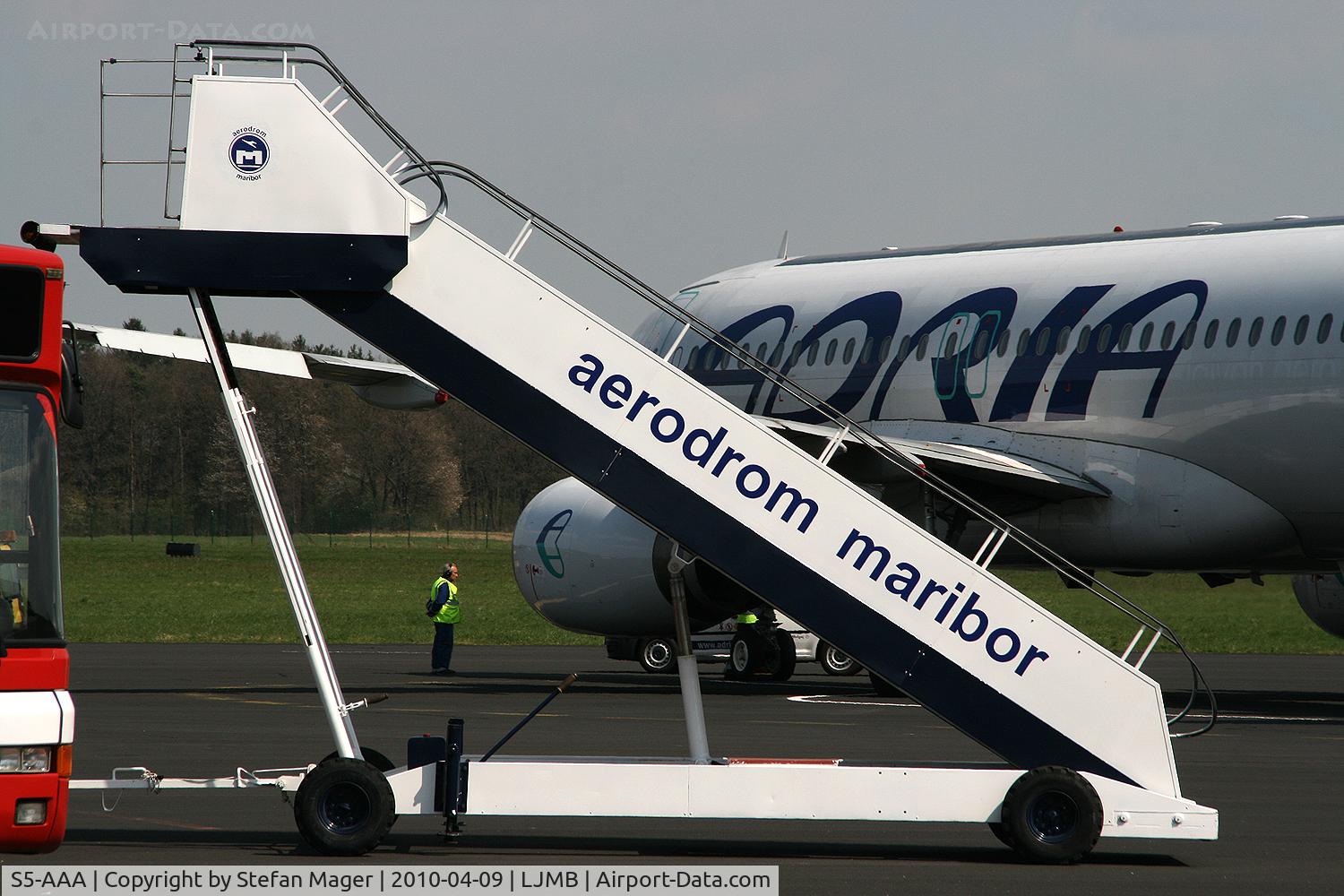 S5-AAA, 1988 Airbus A320-231 C/N 0043, Adria Airways