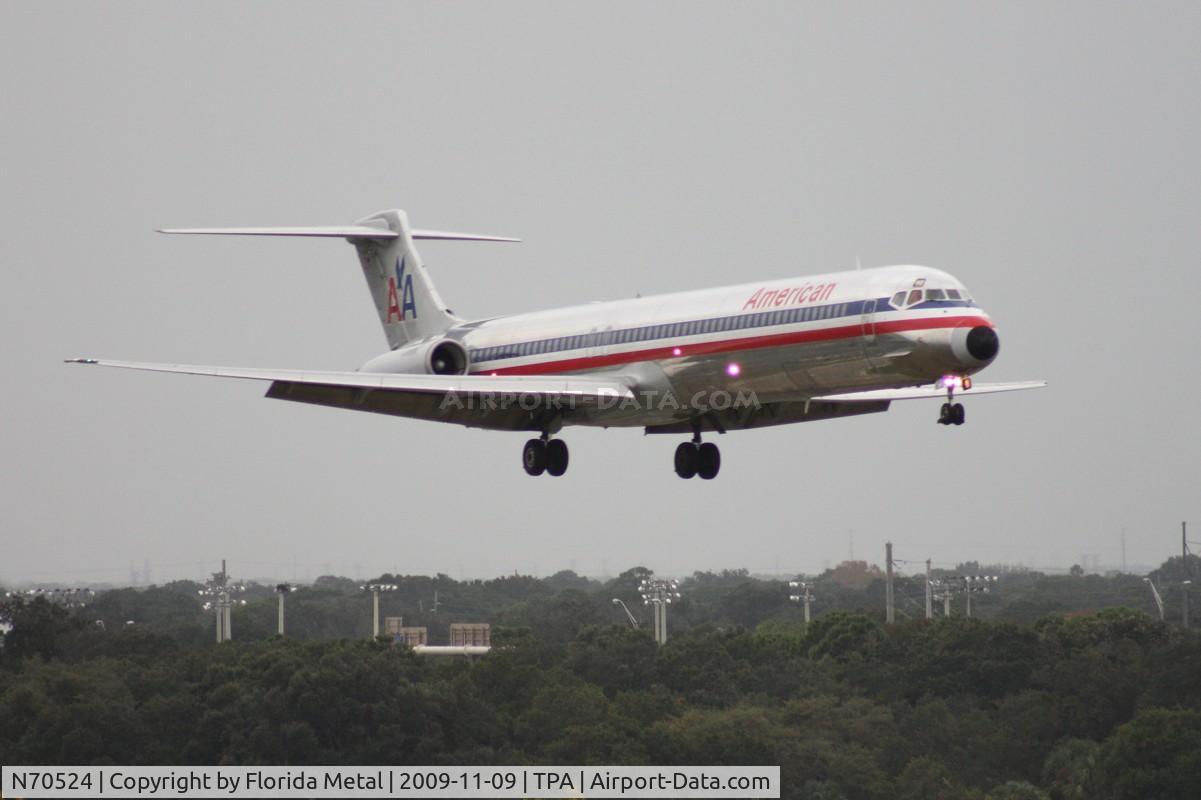 N70524, 1990 McDonnell Douglas MD-82 (DC-9-82) C/N 49916, American MD-82