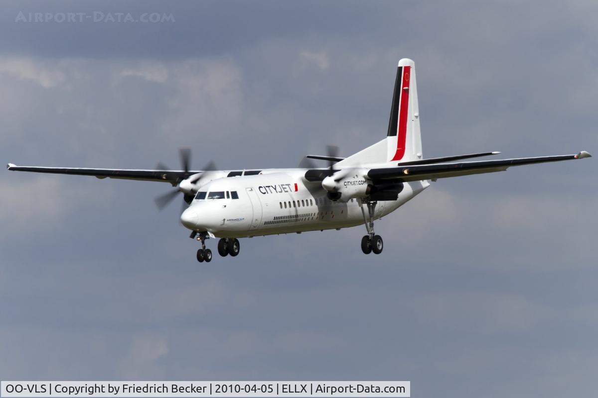 OO-VLS, 1987 Fokker 50 C/N 20109, sorth final RW24