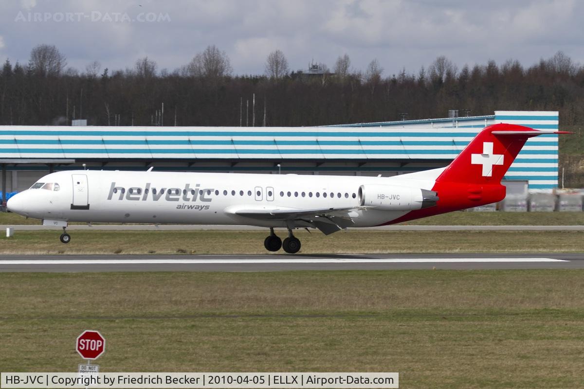 HB-JVC, 1994 Fokker 100 (F-28-0100) C/N 11501, touchdown