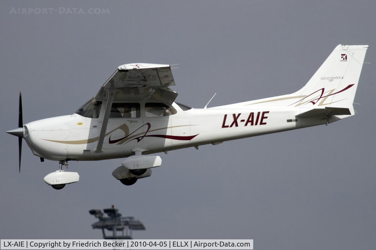 LX-AIE, Cessna 172S Skyhawk SP C/N 172S10739, about to touchdown