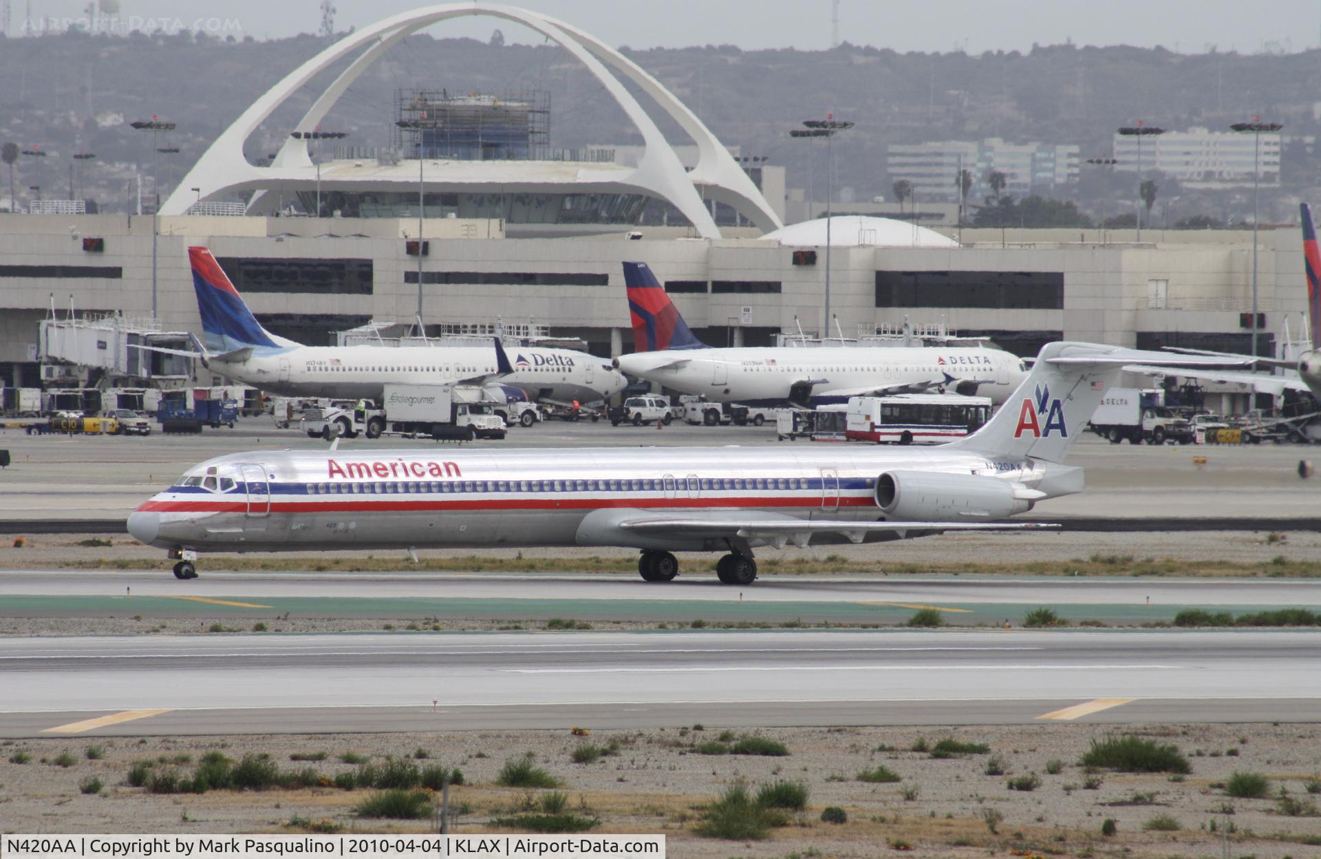 N420AA, 1986 McDonnell Douglas MD-82 (DC-9-82) C/N 49332, MD-82