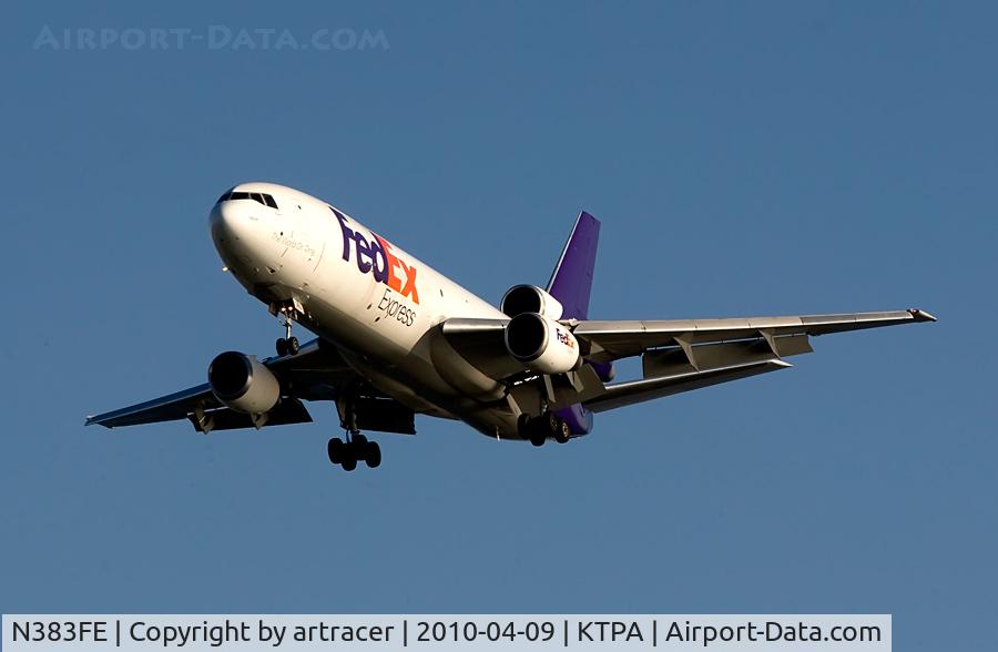 N383FE, 1973 McDonnell Douglas MD-10-10F C/N 46616, Final approach KTPA