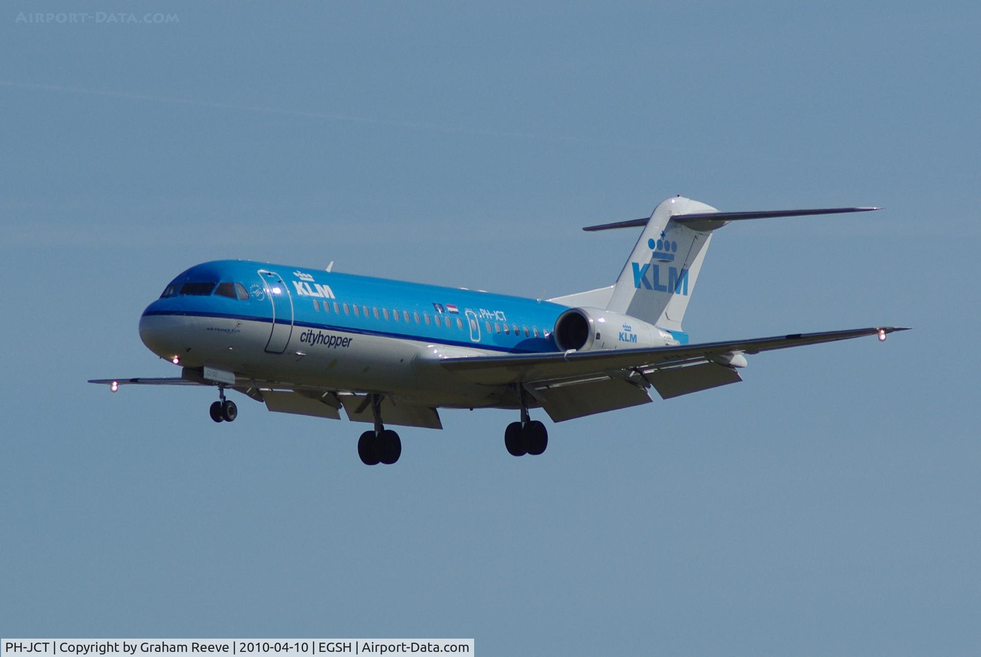 PH-JCT, 1995 Fokker 70 (F-28-0070) C/N 11537, On approach to Norwich.