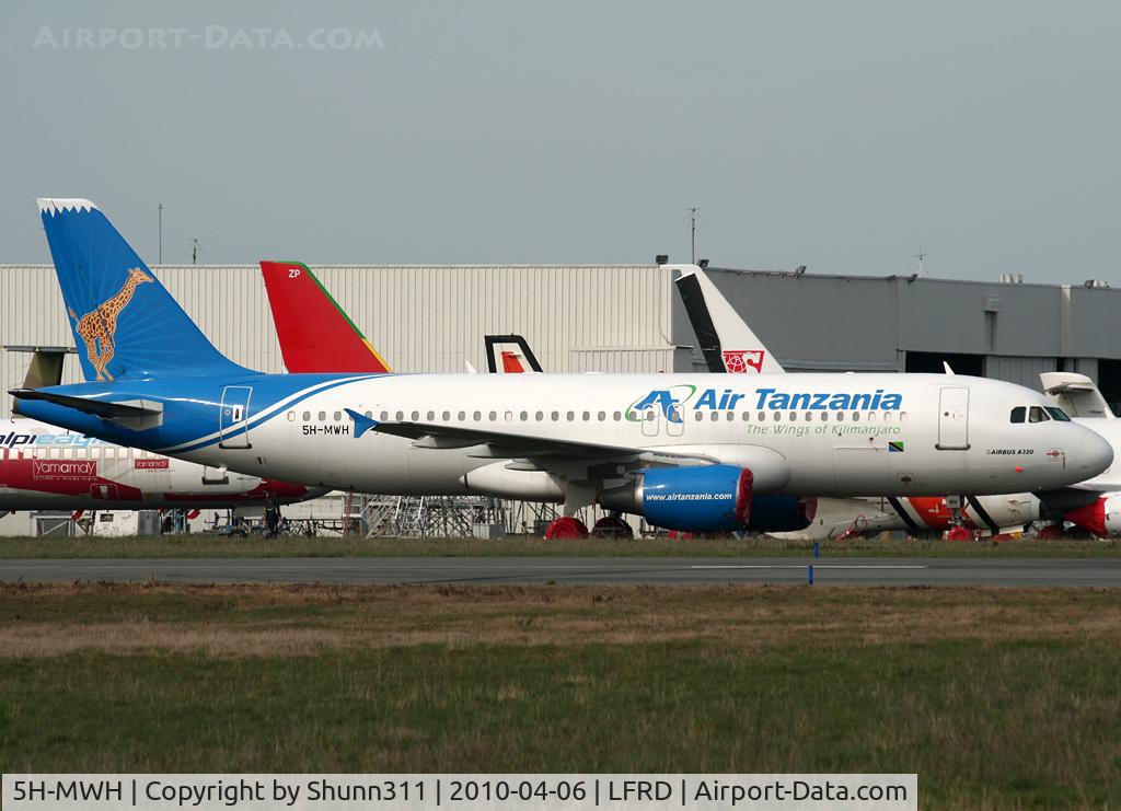5H-MWH, 1997 Airbus A320-214 C/N 630, Stored at TAT Technics...