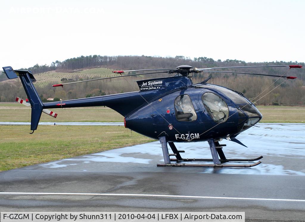 F-GZGM, 1988 McDonnell Douglas MD-500E (369E) C/N 0309E, Parked at the airport...