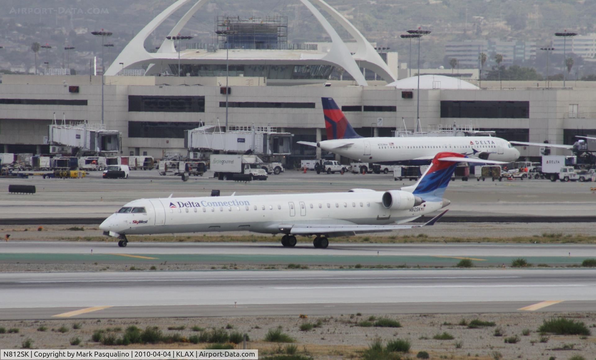 N812SK, 2006 Bombardier CRJ-900ER (CL-600-2D24) C/N 15098, CL600-2D24