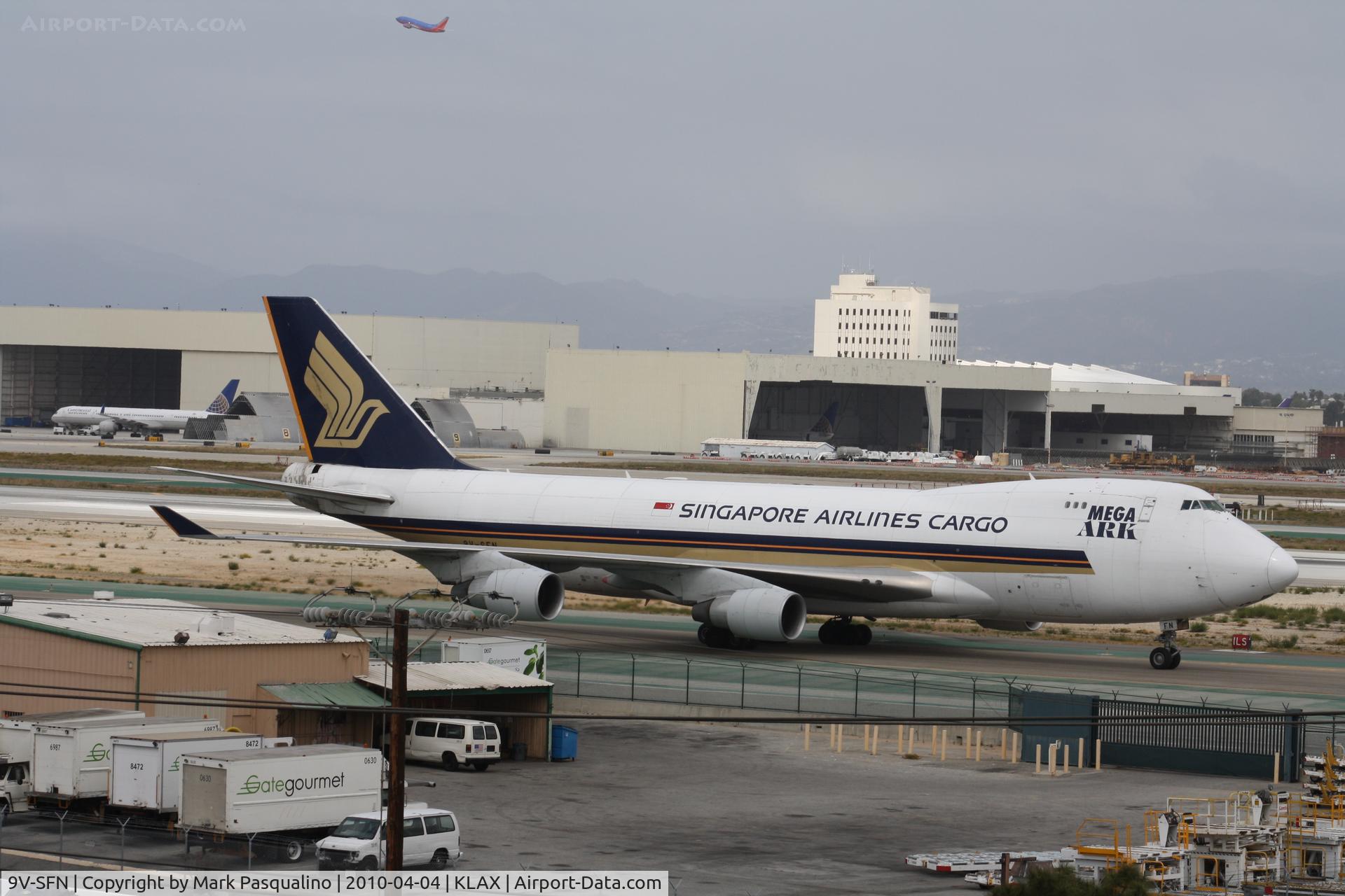 9V-SFN, 2004 Boeing 747-412F/SCD C/N 32899, Boeing 747-400F
