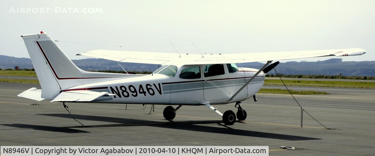 N8946V, 1974 Cessna 172M C/N 17264302, At Hoquim