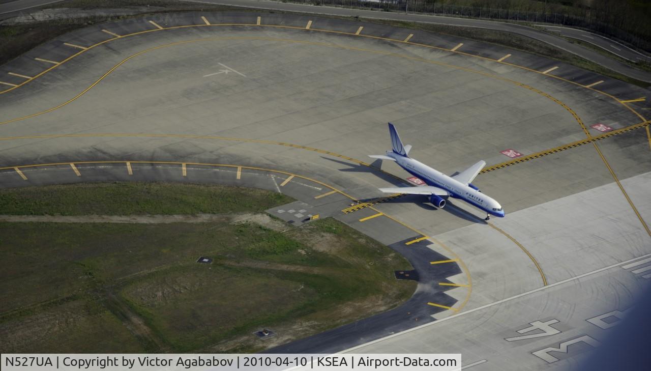 N527UA, 1991 Boeing 757-222F C/N 24995, United 757 Rolling for take of RWY 34R