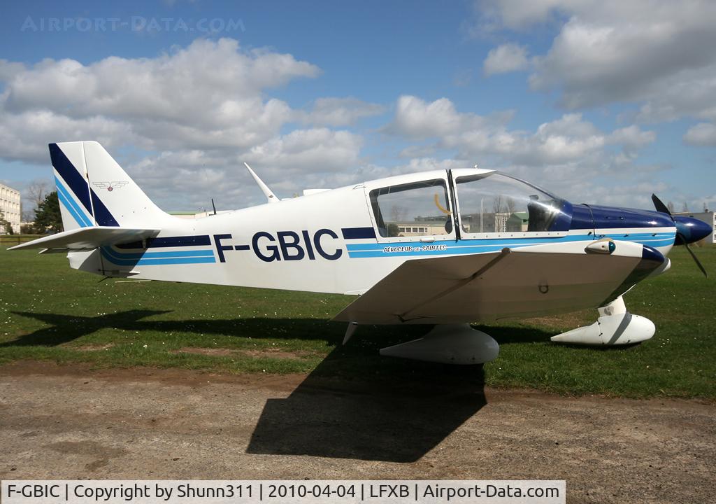 F-GBIC, Robin DR-400-108  Dauphin 2+2 C/N 1309, Parked...