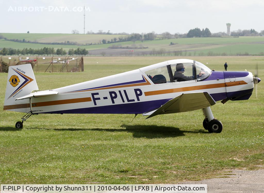 F-PILP, Jodel D-119 C/N 1746, Arriving from light flight...