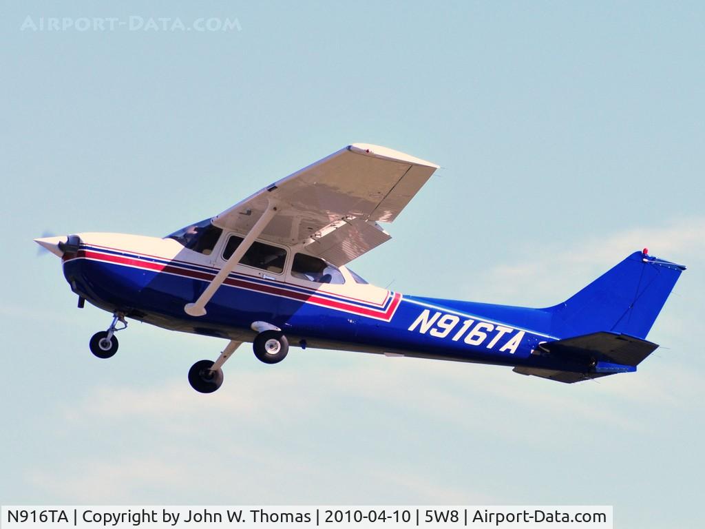 N916TA, Cessna 172R C/N 17281076, Departing runway 4