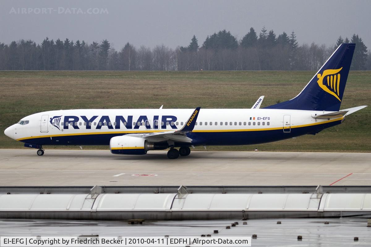 EI-EFG, 2009 Boeing 737-8AS C/N 35014, taxying to the active