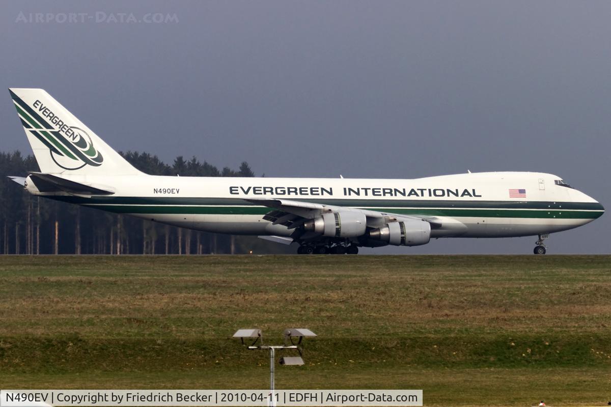 N490EV, 1988 Boeing 747-230F C/N 24138, descelerating after touchdown