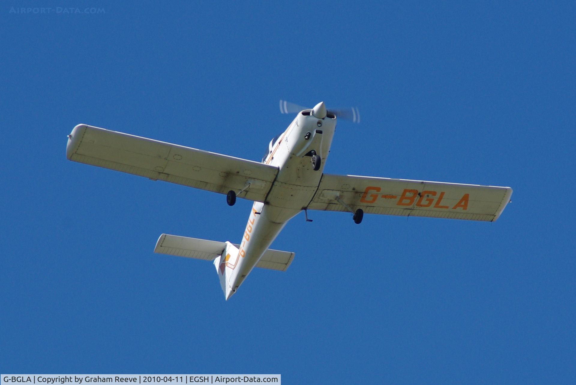 G-BGLA, 1978 Piper PA-38-112 Tomahawk Tomahawk C/N 38-78A0741, Taking off from Norwich