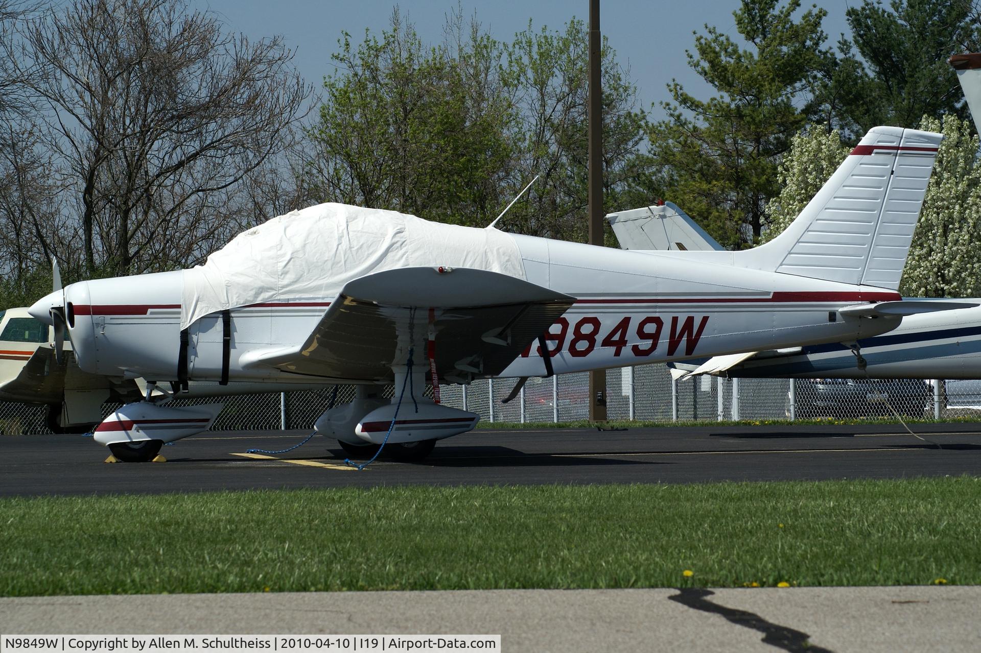 N9849W, 1967 Piper PA-28-140 C/N 28-23361, 1967 PA-28-140