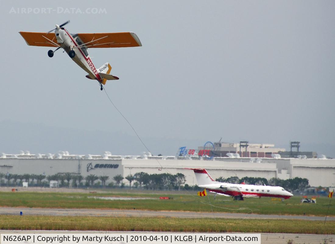 N626AP, 1975 Bellanca 8GCBC C/N 176-75, Banner rope coming off the poles.