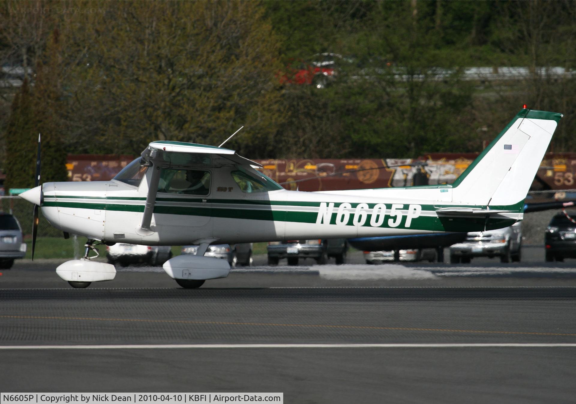 N6605P, 1981 Cessna 152 C/N 15285037, KBFI