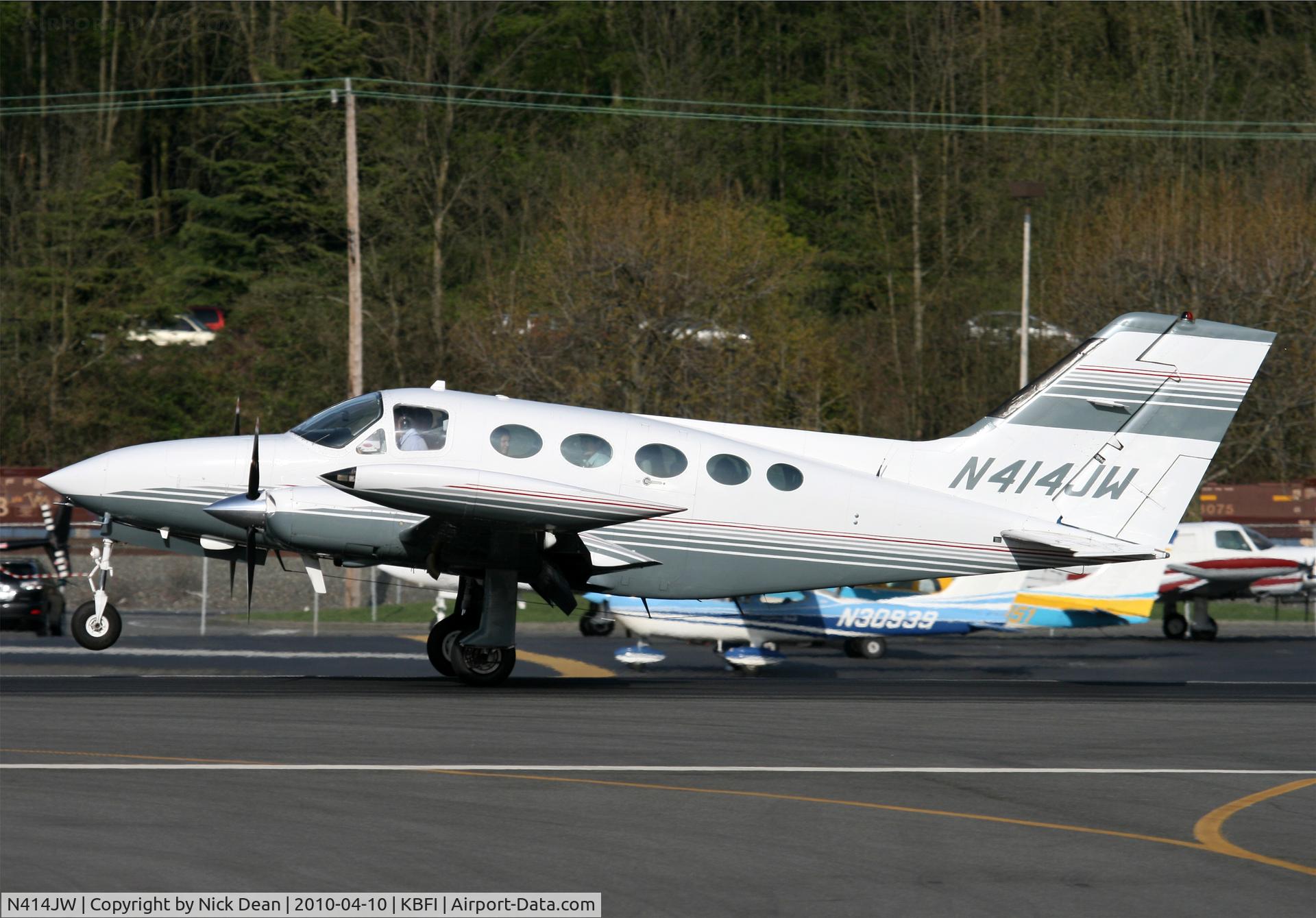 N414JW, 1976 Cessna 414 Chancellor C/N 414-0845, KBFI