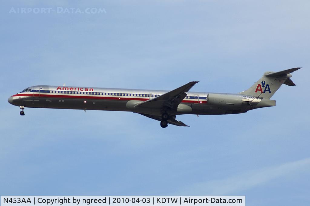 N453AA, 1988 McDonnell Douglas MD-82 (DC-9-82) C/N 49558, Landing 22R at DTW
