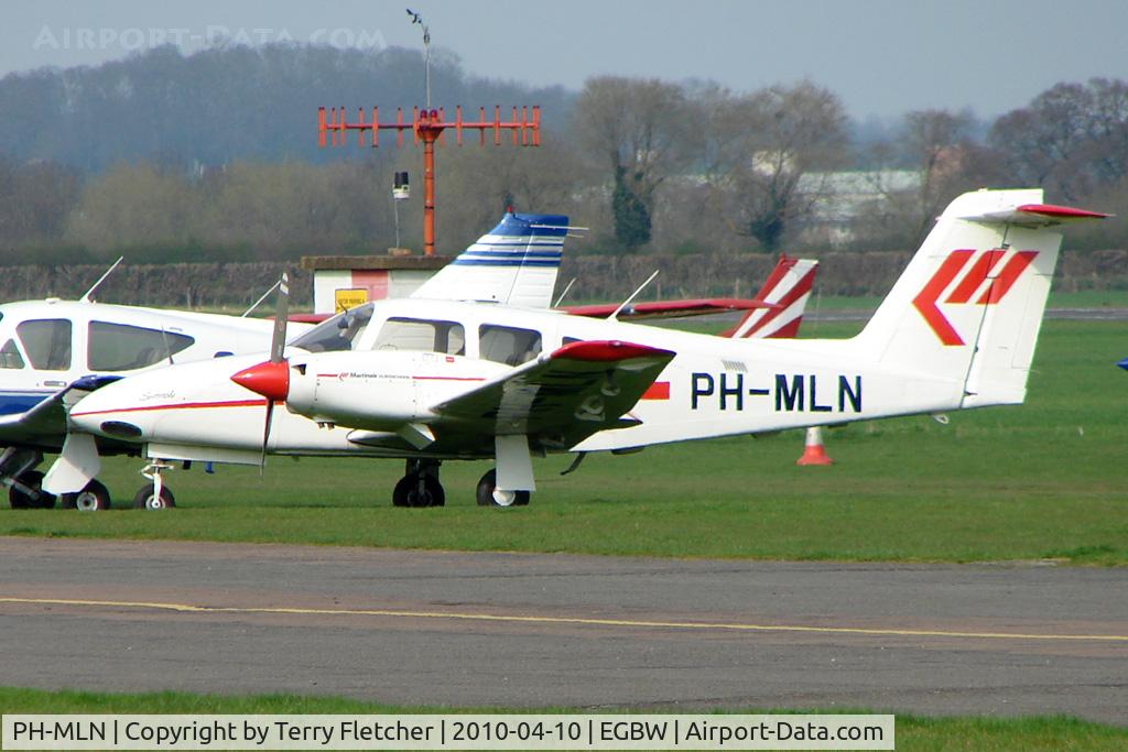 PH-MLN, 2002 Piper PA-44-180 Seminole C/N 4496166, New Piper PA-44-180 , in Martinair colours , at Wellesbourne