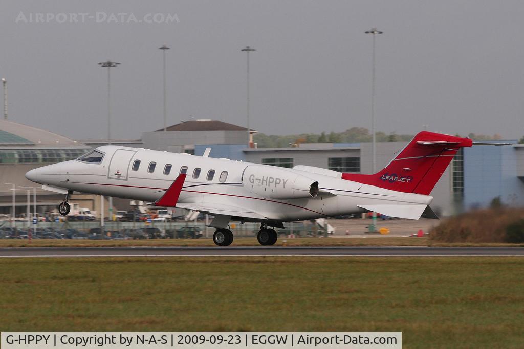 G-HPPY, 2008 Learjet 45 C/N 45-2102, Lifting off