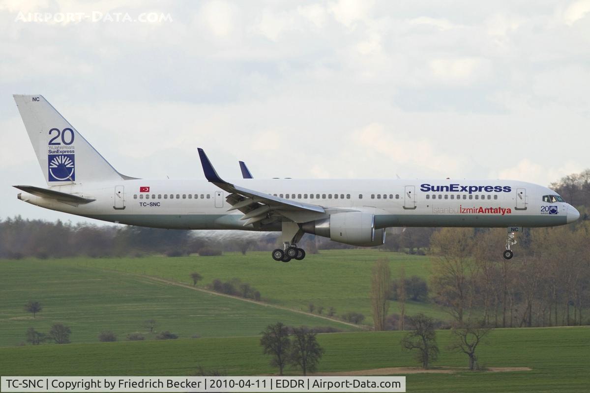TC-SNC, 1994 Boeing 757-2Q8 C/N 26273, short final RW09