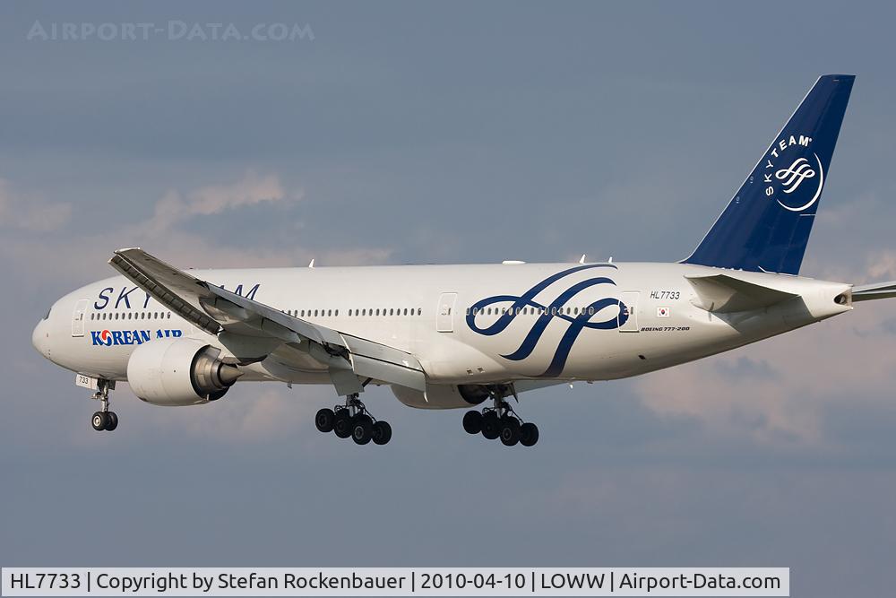 HL7733, 2005 Boeing 777-2B5/ER C/N 34206, -