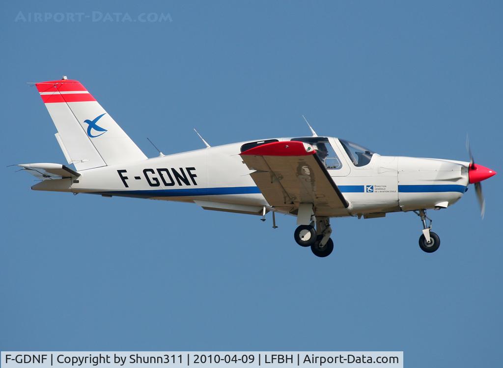 F-GDNF, Socata TB-20 C/N 344, Landing rwy 09
