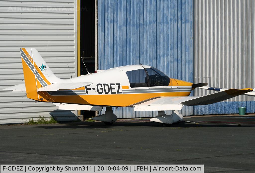 F-GDEZ, Robin DR-400-120 C/N 1579, Parked at the maintenance area...