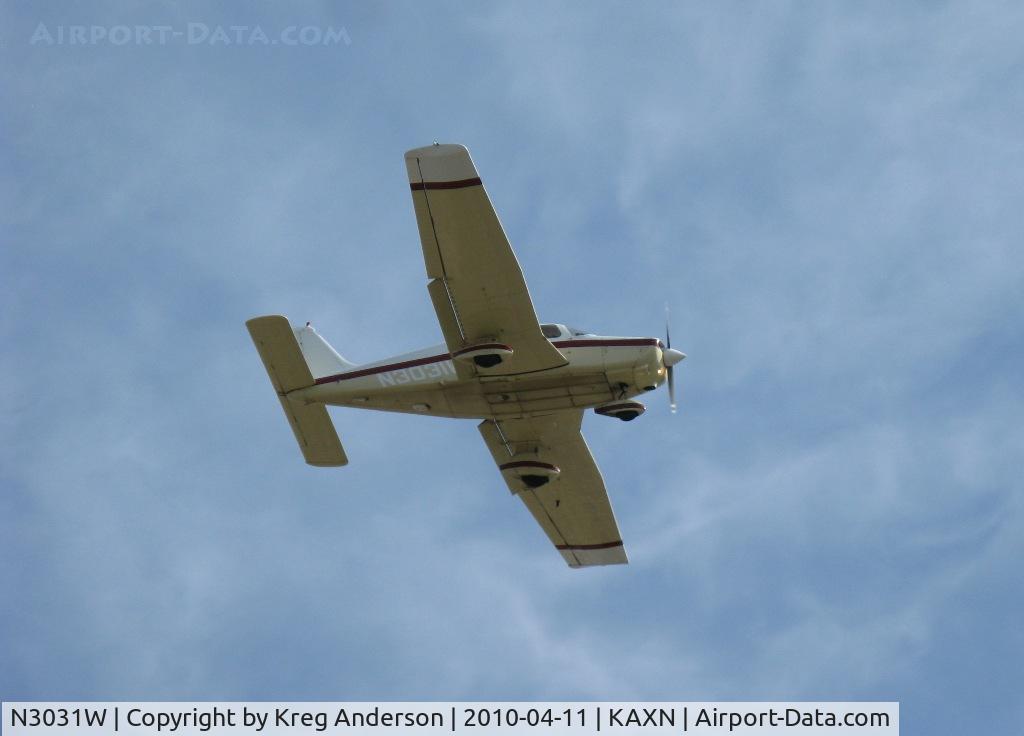 N3031W, 1979 Piper PA-28-161 C/N 28-7916348, Piper PA-28-161 Warrior on final to runway 22.