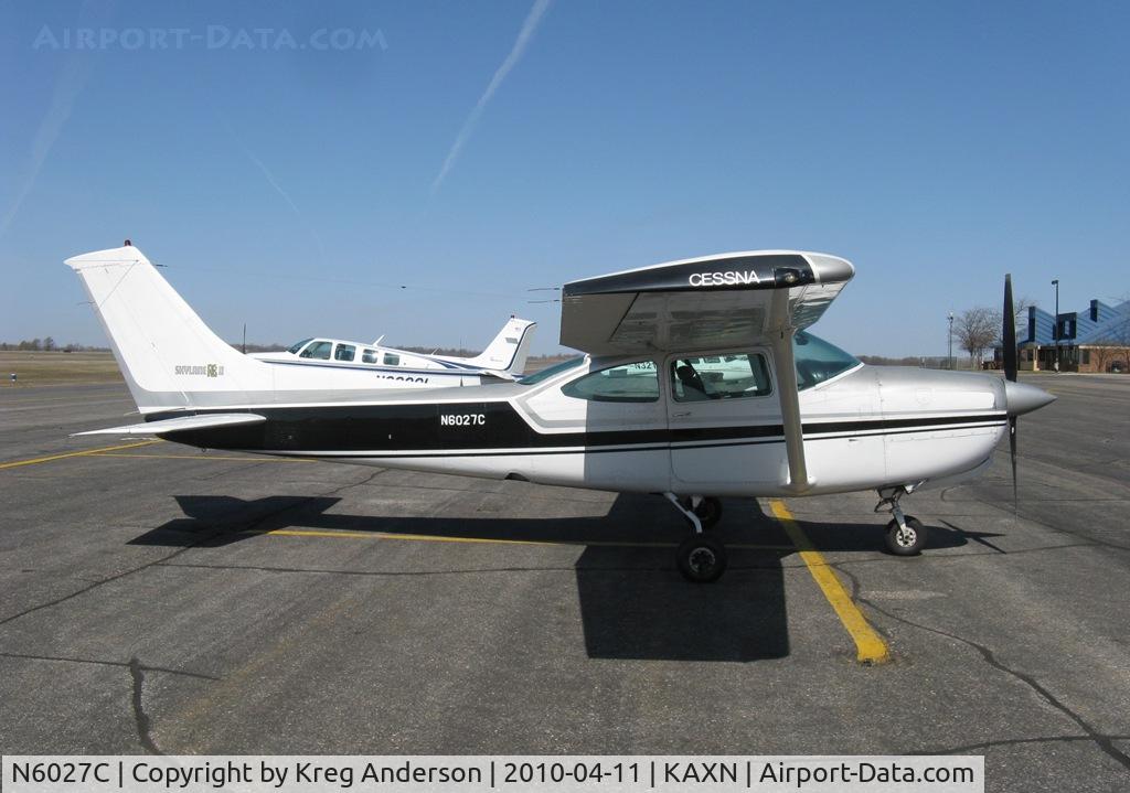 N6027C, 1978 Cessna R182 Skylane RG C/N R18200358, Cessna R182 Skylane RG on the ramp.